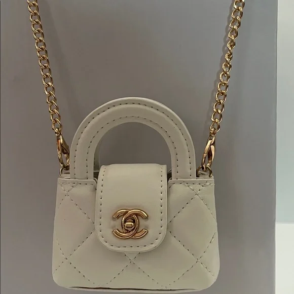 Chanel mini Small  BagVIP GWP WHITE COLOR. - Picture 5 of 7